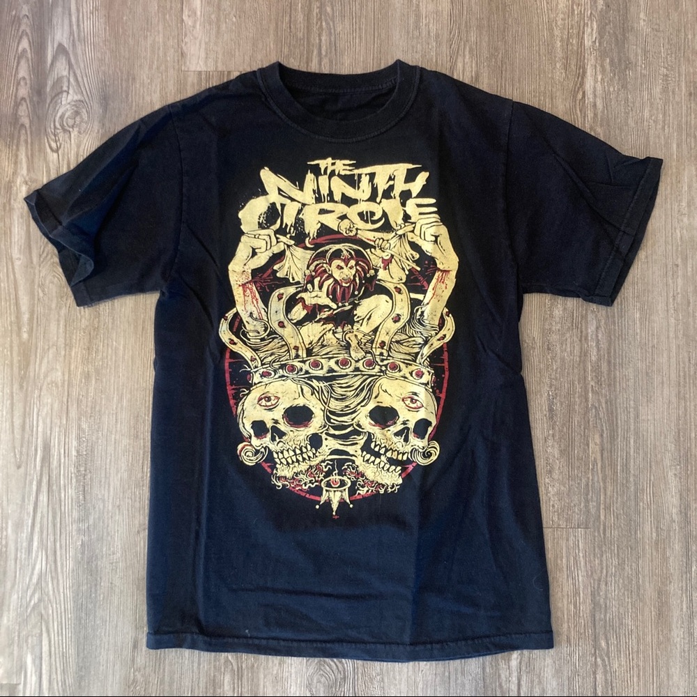 THE NINTH CIRCLE METAL TEE